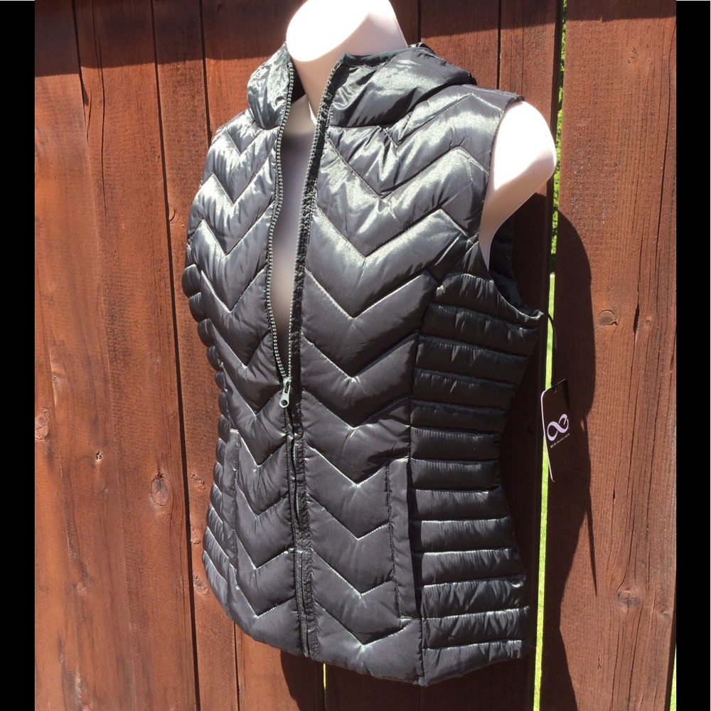 NWT! Be By Blanc Noir, Down Filled Hooded Vest